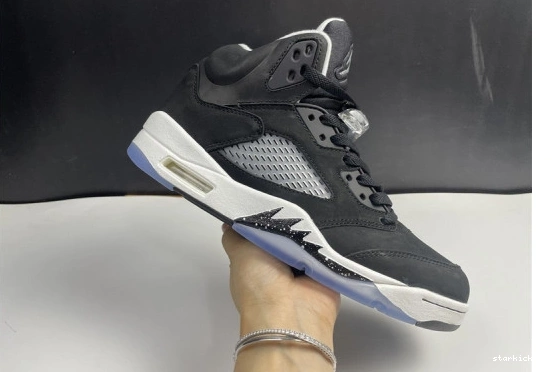 CT4838-011 Jordan CT4838-011 Air 5 “Oreo” 0722